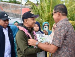Bupati Selayar. H. Muh. Natsir Ali dan Wakil Bupati H. Muhtar. Tiba Di Kepulauan Selayar