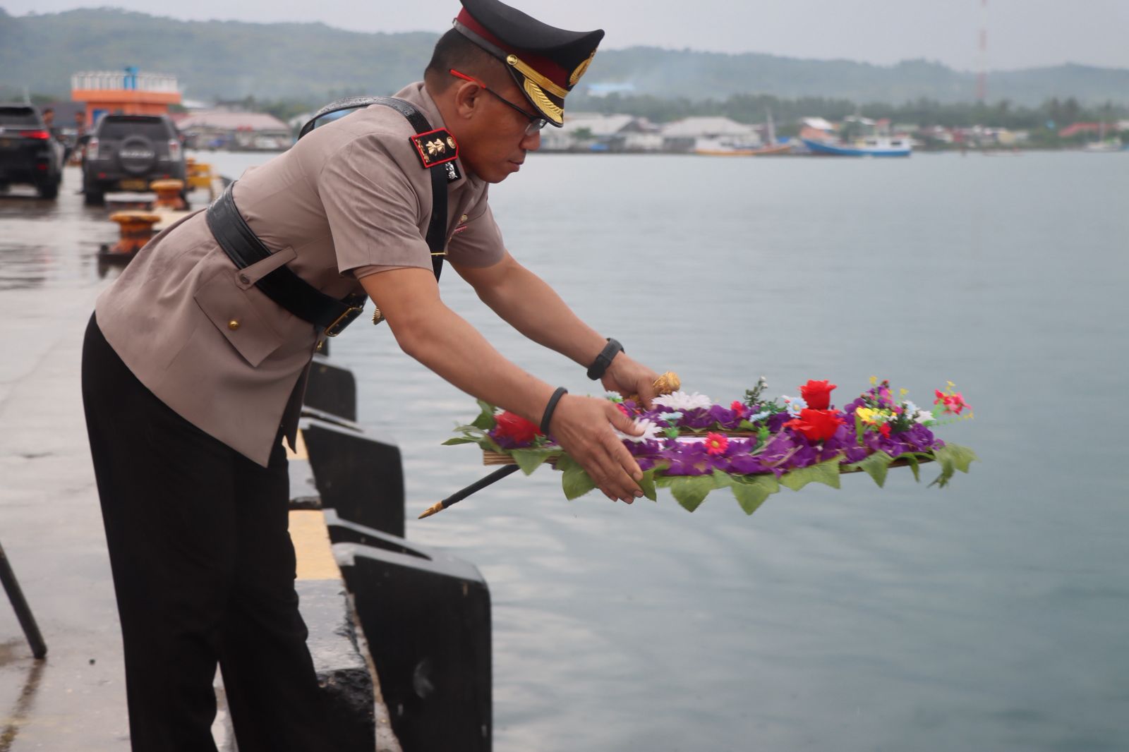 Polres Kepulauan Selayar Ziarah TMP dan Tabur Bunga, Peringati Hari Bhayangkara ke-79