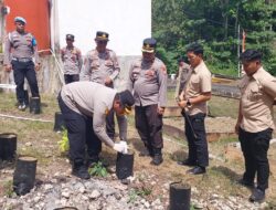 Kapolres Selayar di Polsek Bontomanai, Dorong Profesionalisme Tebar Kepedulian Sosial dan Lingkungan