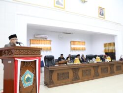 Wakil Bupati Bantaeng, menyampaikan jawaban eksekutif Terkait Ranperda Perubahan APBD TA.2025