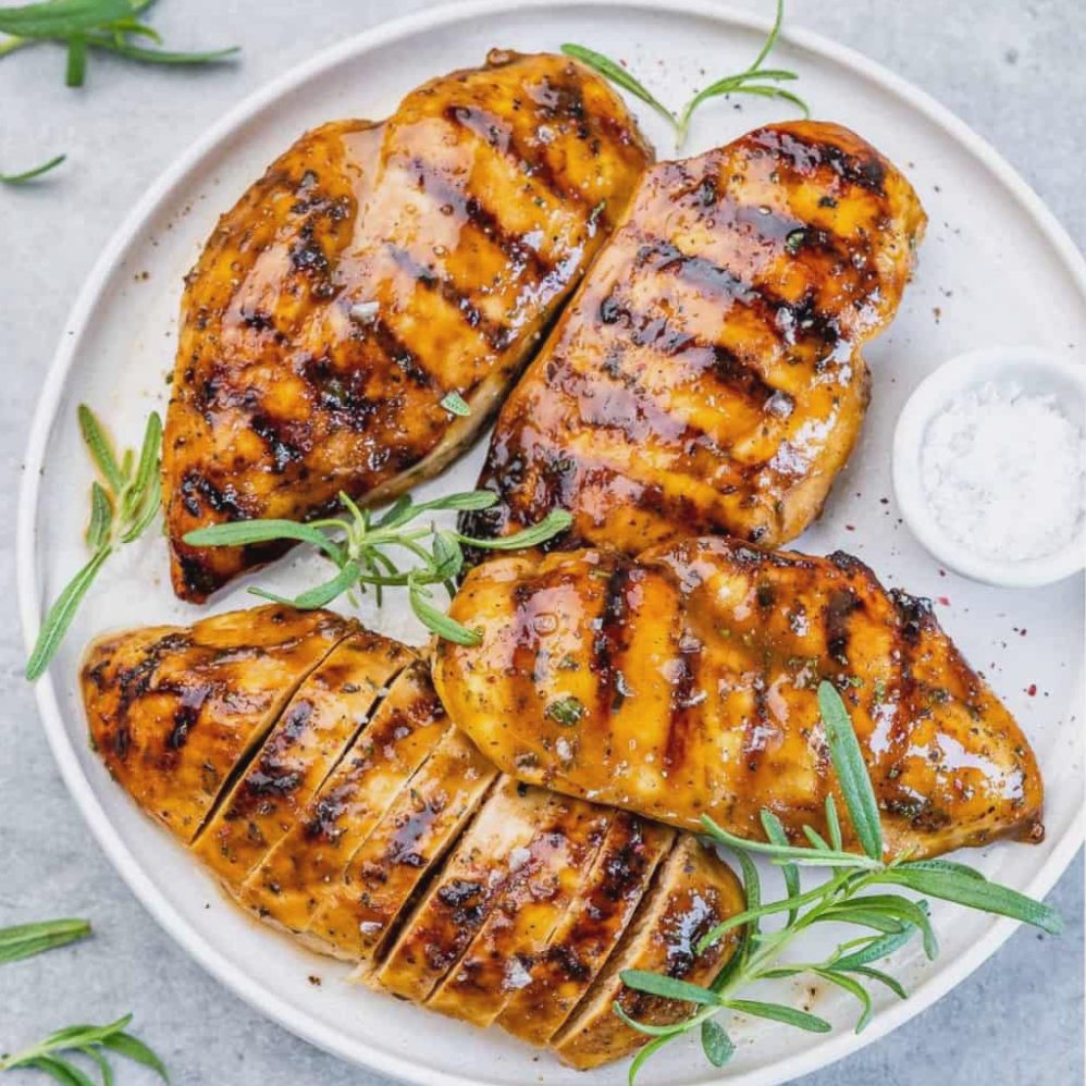 Resep Chicken Breast Grilled ala Gym Fit: Lezat, Juicy, dan Tinggi Protein