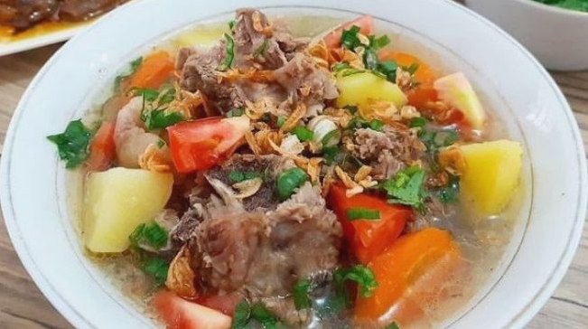 Resep Sup Iga Sapi Tanpa Santan: Kaldu Bening, Gurih, dan Empuk Sempurna